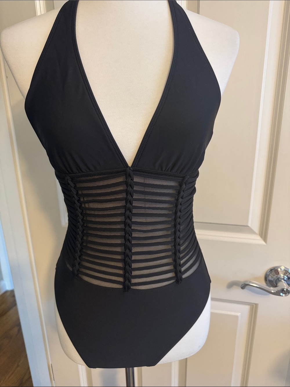 La Blanca Women’s Black Sheer-Panel Halter One-Piece Swimsuit Size 6